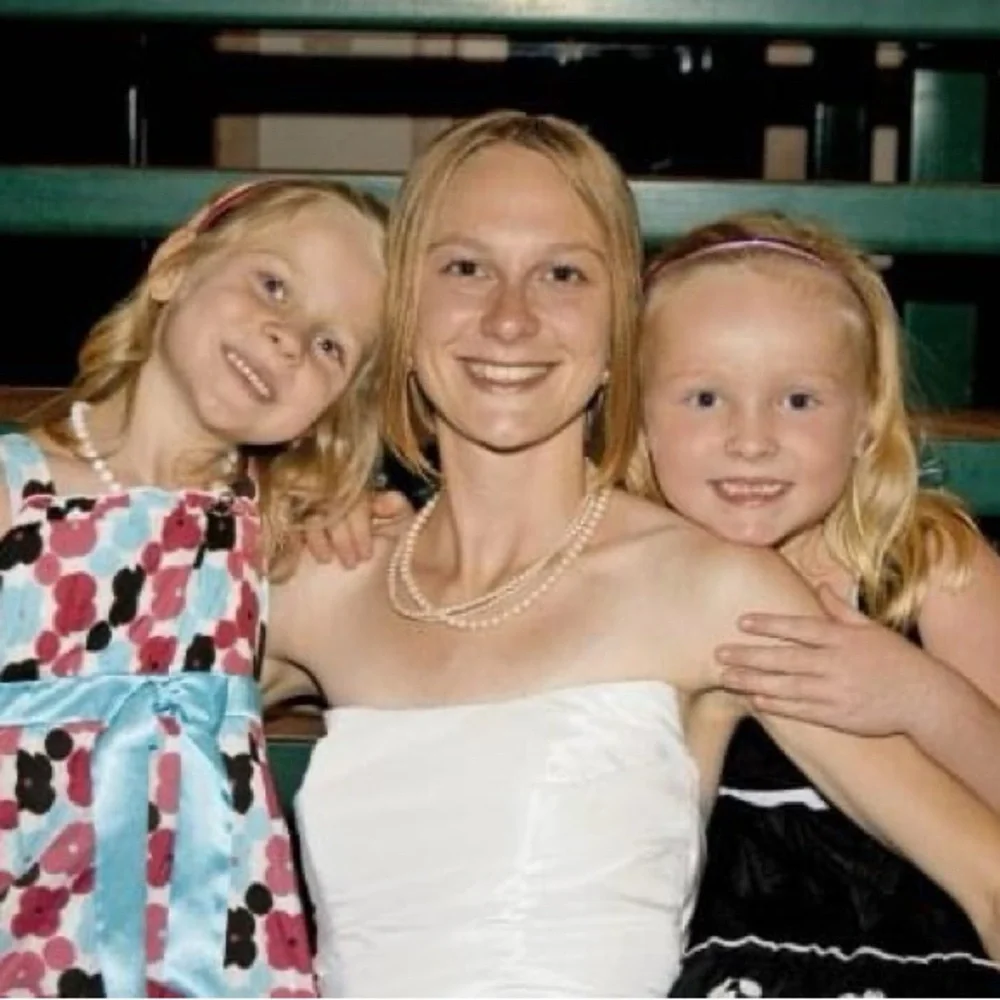 Lakefront Lux Live Show - Picture 9 of 14